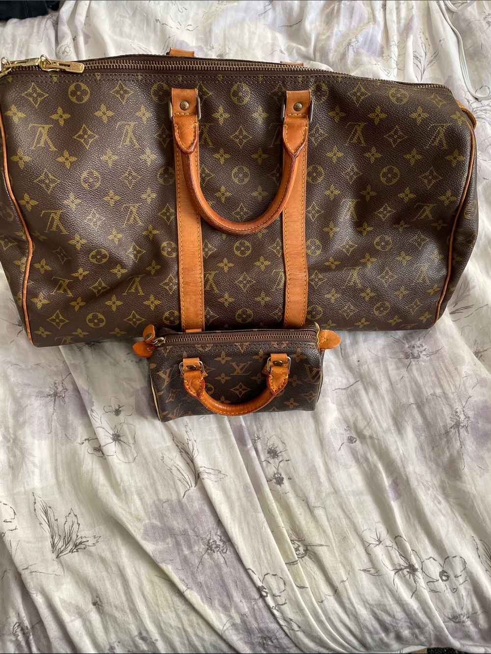Travel Tote with Tan Handles and Mini Bag